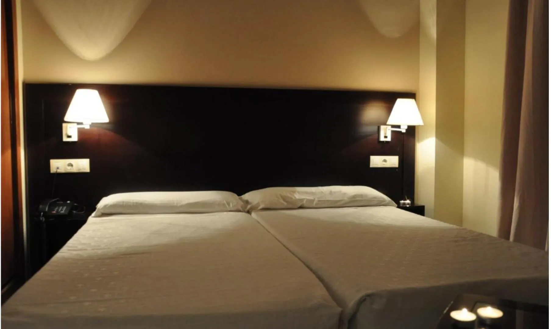 Sevillahome-Apartamento Complejo Piscina Parking 0*, Sevilla
